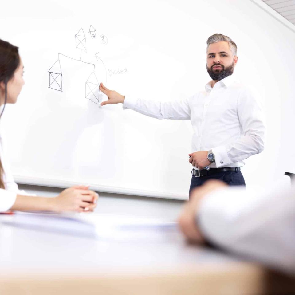 Vom Gratisberater zum YouTube-Star: Wie Henrik Telepski 1 Mio. CHF Umsatz knackte